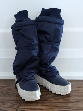 United Nude - Navy Quilted Snow Boots with White Lug Sole